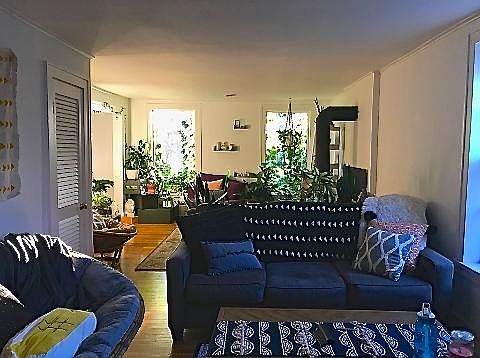 4th image of 50 Park St