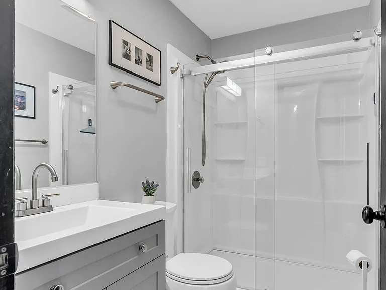 1264 Maplewood Rd #A — Photo 40