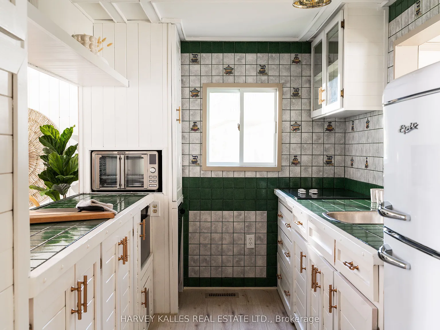 2 bed, $3,000 — Photo 4