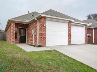 1010 Story Book Ln, Weatherford, TX 76086