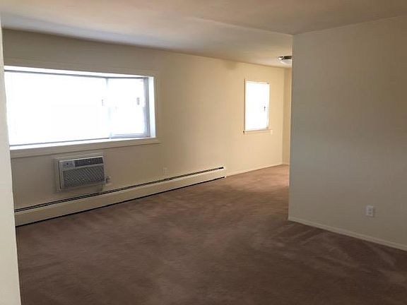 5th image of 6 Hasbrouck Dr APT F