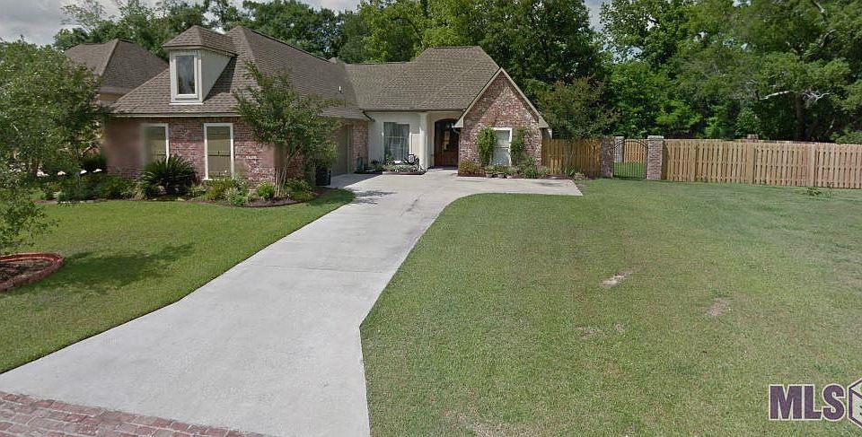 1st image of 12471 Oak Alley Dr
