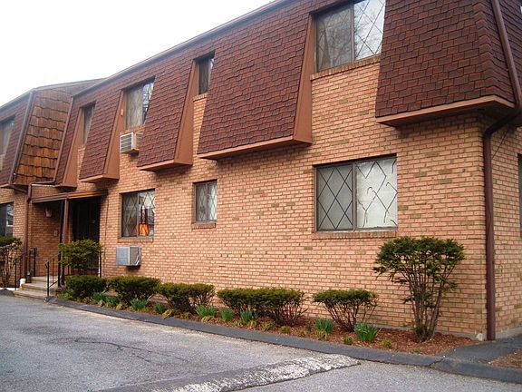 GREAT STARTER OPPORTUNITY