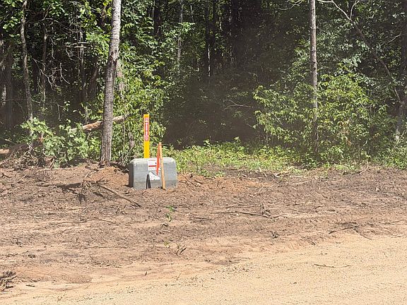 3rd image of L3b1 Fawn Lake Rd