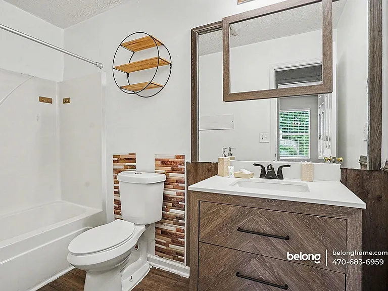 5599 Windfall Ln — Photo 6