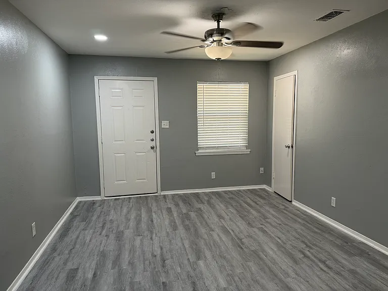 2509 Normont Cir — Photo 6
