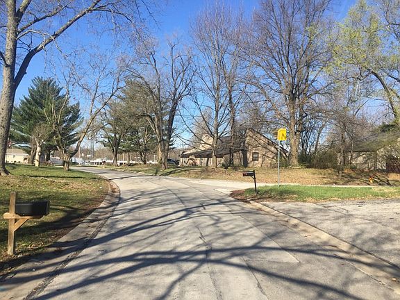 5th image of 1549 Lakeside Ln