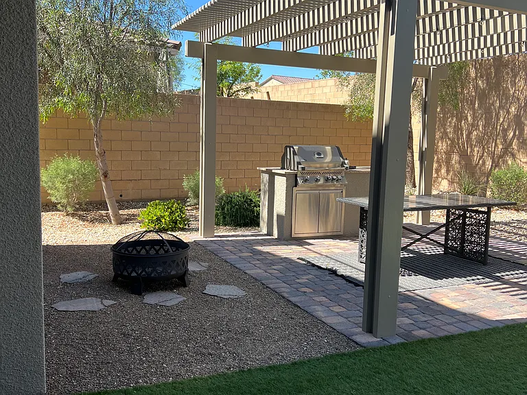 8853 Highland Skye Dr — Photo 22