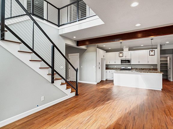 5th image of 2065 SW Brooklane Dr