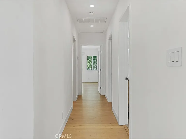 7841 W 83rd St — Photo 32