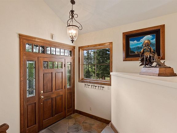 3rd image of 218 Highlands Drive