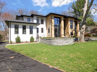 16 Winchester Dr, Lexington, MA 02420