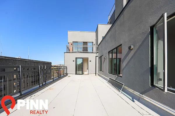 Rented by Pinn Realty | media 16