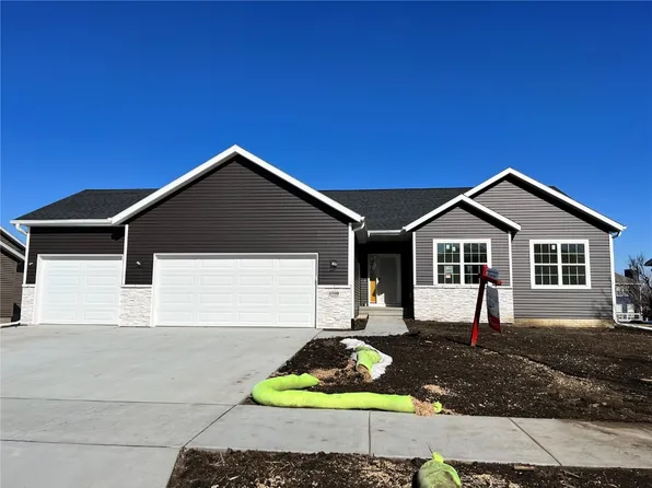 6900 Stone Meadow Dr SW, Cedar Rapids, IA 52404