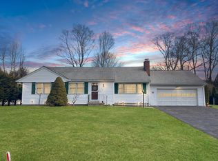 10 Alvin Dr, Norwalk, CT 06850