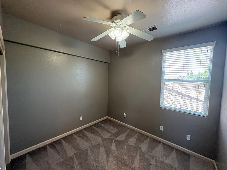 3310 N Tilden Ct — Photo 39