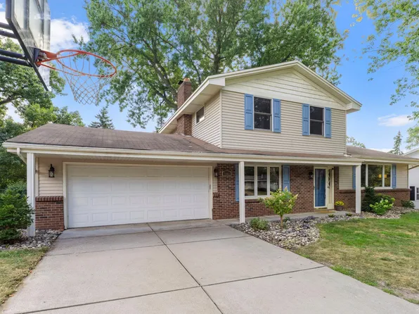 7181 Steepleview Rd, Woodbury, MN 55125
