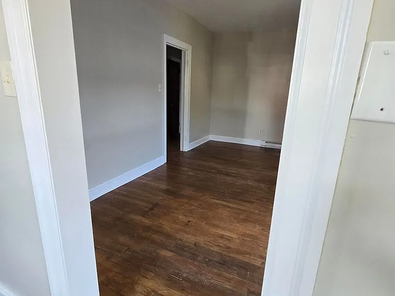 145 E North Ave — Photo 19