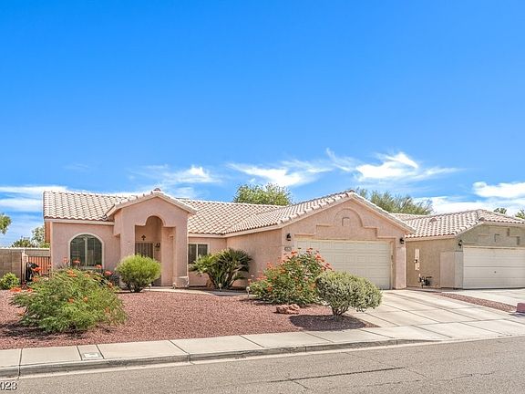 2nd image of 3528 Sea Grass Dr