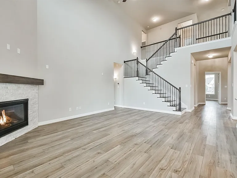 8211 Chartres Wind Dr — Photo 7