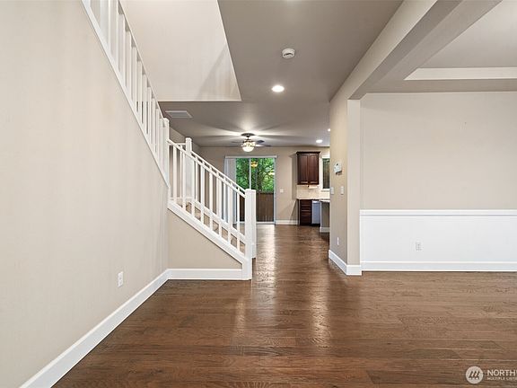4th image of 11320 Taylor Place