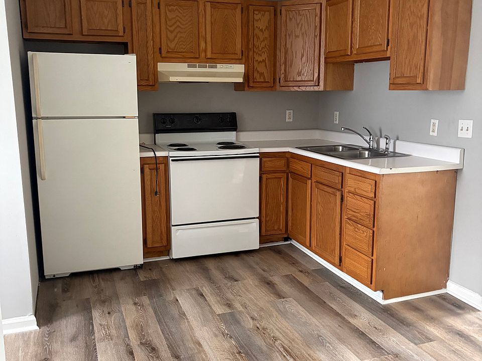 1st image of 431 Jason Dr APT 3