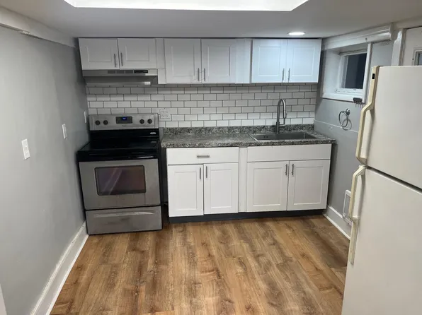 1943 New Hackensack Rd #2E, Poughkeepsie, NY 12603