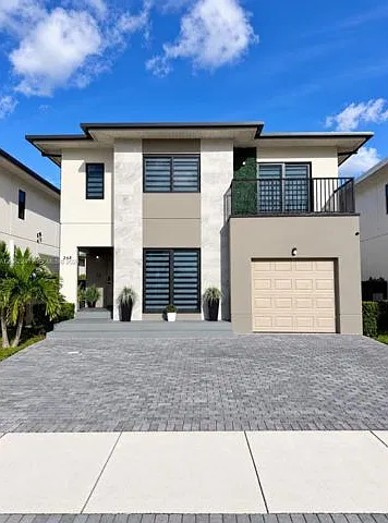 268 NW 13th Ct