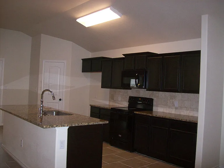 3604 Trenton Ave — Photo 3