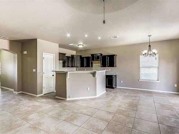 3rd image of 3038 Selene Vega Ave