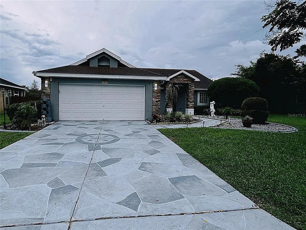 3 bed, 2.0 bath, 1450 sqft, $3,200 — Photo 2