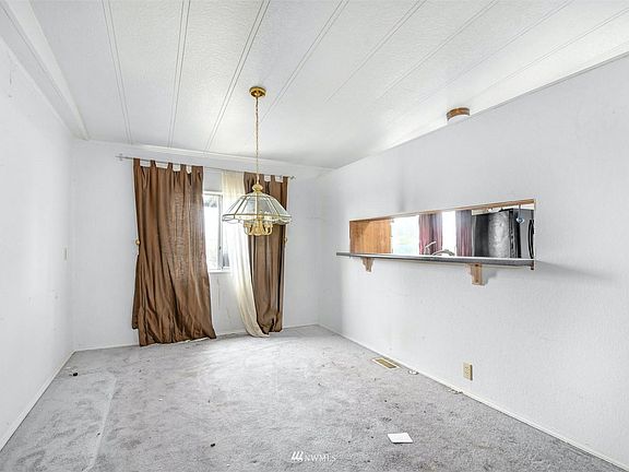 4th image of 12601 NE 197th Ct