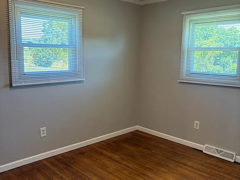 204 Pear Tree Rd — Photo 12