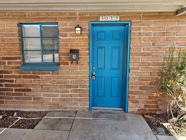 3019 E Alta Vista St — Photo 1