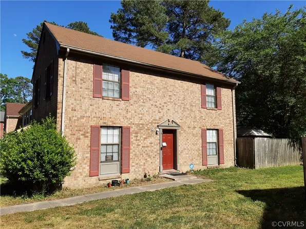 294 Circuit Ln, Newport News, VA 23608