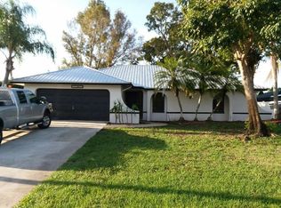 2204 Viscaya Pkwy, Cape Coral, FL 33990