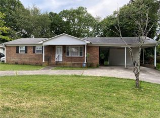 1910 Shelby Ln, Winston Salem, NC 27107