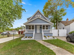 8086 Chalmers Ave, Warren, MI 48089