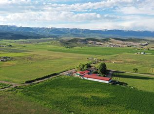 1 E Gravel Pit Rd, Mount Pleasant, UT 84647