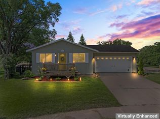 2452 Parkview Ln SE, Rochester, MN 55904