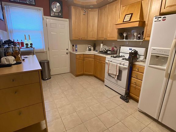 5th image of 6241 64th St