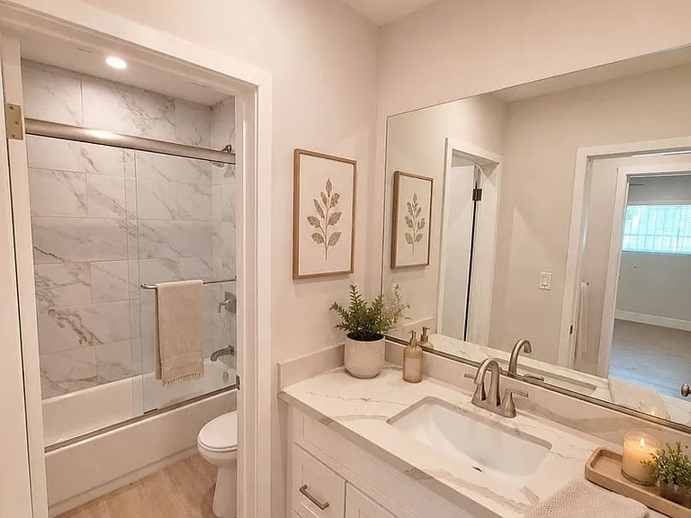 336 S Norton Ave #102 — Photo 7
