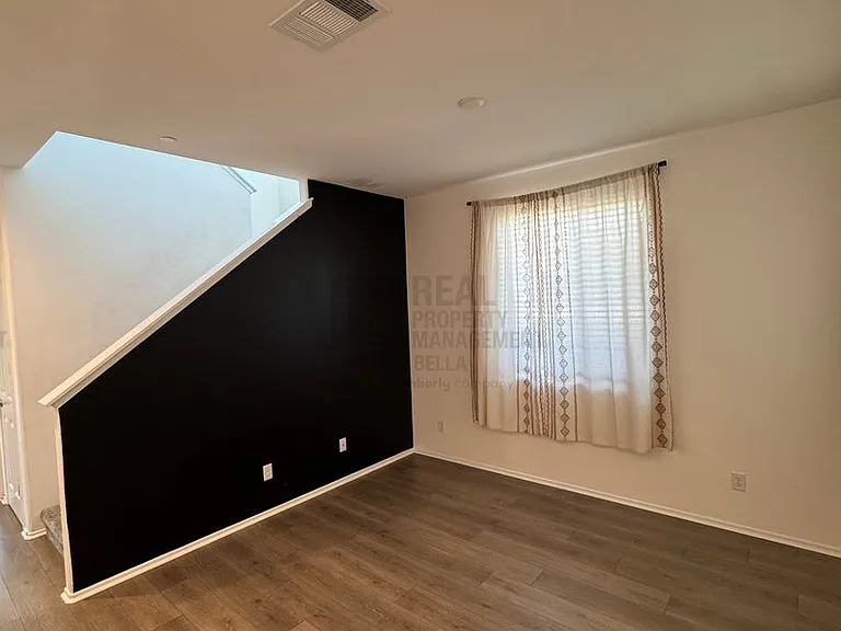2807 Moonshimmer St — Photo 3