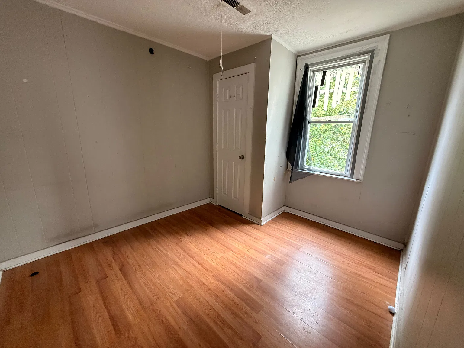 3 bed, $1,650 — Photo 4