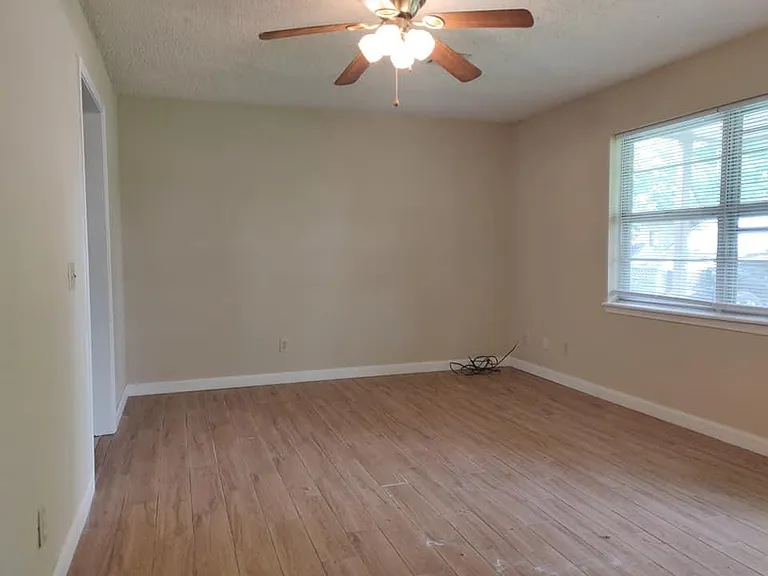 641 Green Country Dr — Photo 3