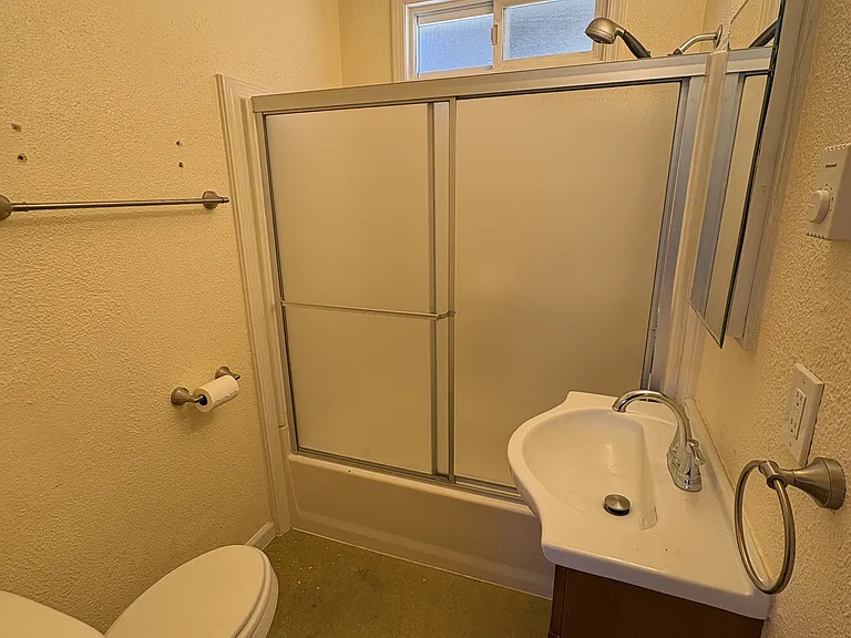 OR - 4701, 4703, 4705, 4711 NE 55th Ave - KF - 4701 — Photo 4
