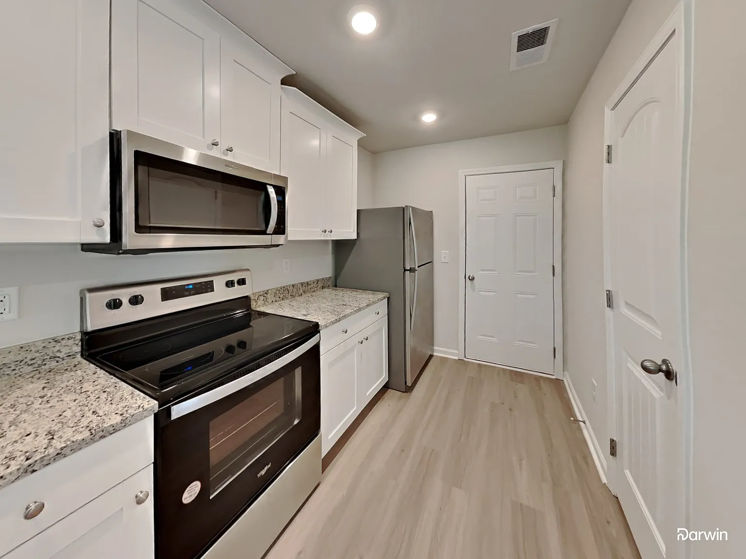 3 bed, 2.5 bath, 1679 sqft, $1,990 — Photo 2