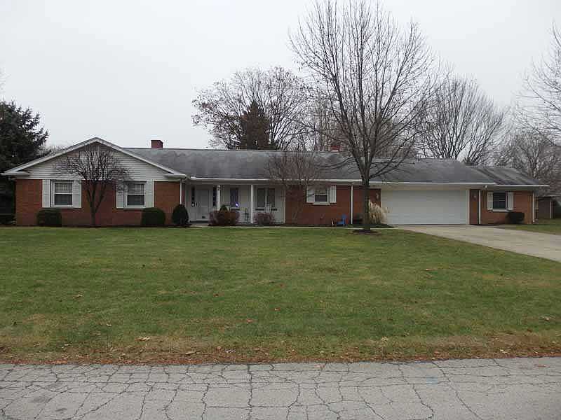 1st image of 2 Marymont Dr