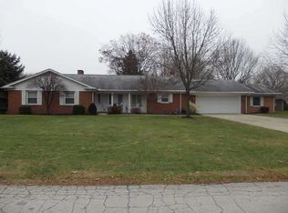 2 Marymont Dr, Piqua, OH 45356
