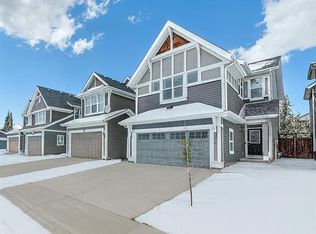 271 S River Heights Cres, Cochrane, AB T4C 0V2